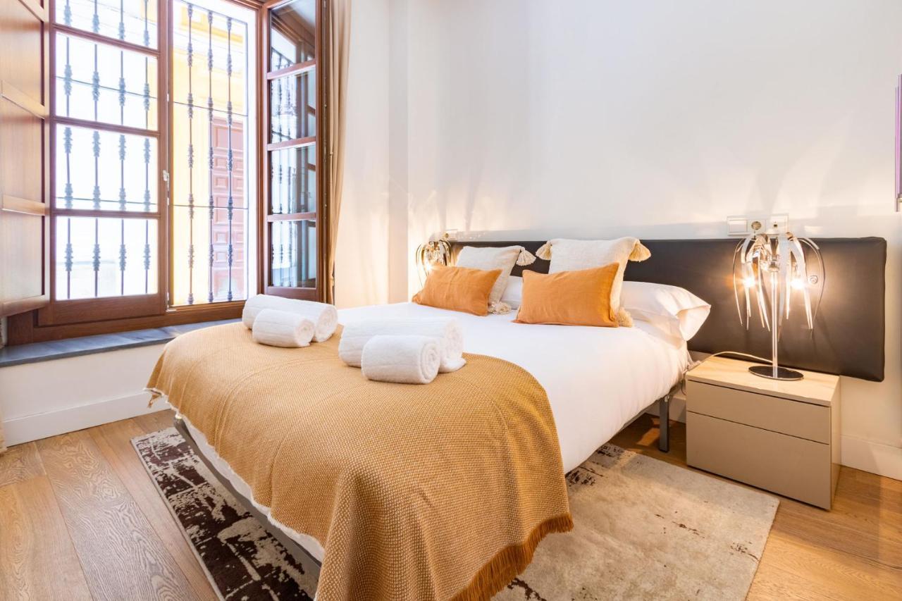 Angeles Santa Cruz Deluxe By Valcambre Apartman Sevilla Kültér fotó