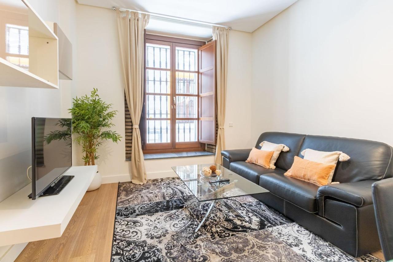 Angeles Santa Cruz Deluxe By Valcambre Apartman Sevilla Kültér fotó